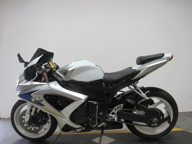 used-2008-suzuki-gsx-r600-u4787-3.JPG