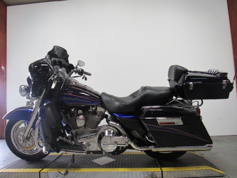 used-2004-harley-flhtcse-for-sale-in-michigan-u4809-2.JPG used-2004-harley-flhtcse-for-sale-in-michigan-u4809-2.JPG