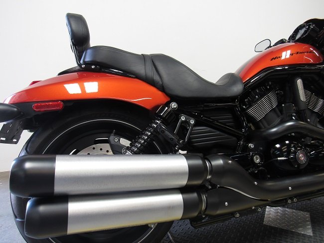 2011-harley-night-rod-special-vrscdx-u4803-exhaust.JPG
