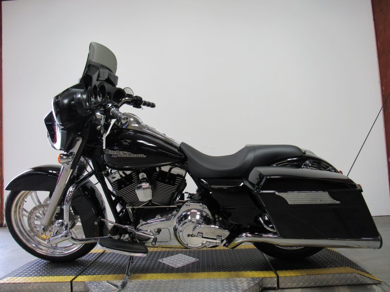 used-harley-flhx-for-sale-in-michigan-u4813-2.JPG