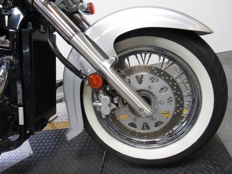 used-2007-suzuki-vl800-for-sale-in-michigan-u4849-4.JPG