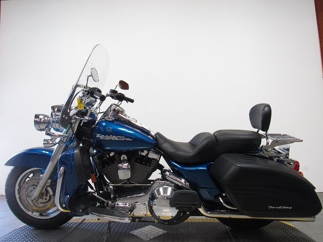 2006-harley-davidson-road-king-custom-flhrsi-u4827-2.JPG