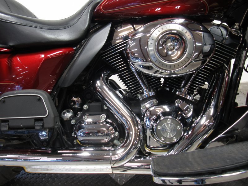 used-2010-harley-flhtcu-for-sale-U4869-engine.JPG used-2010-harley-flhtcu-for-sale-U4869-engine.JPG