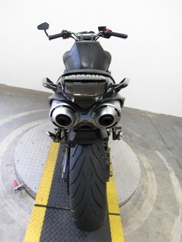 2007-yamaha-fz6-u4913-back-2.JPG