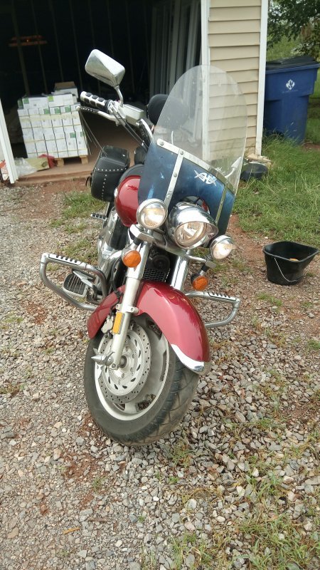 Honda VTX1300R Front view.jpg