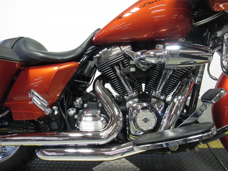 used-harley-road-glide-for-sale-in-michigan-U4885-3.JPG