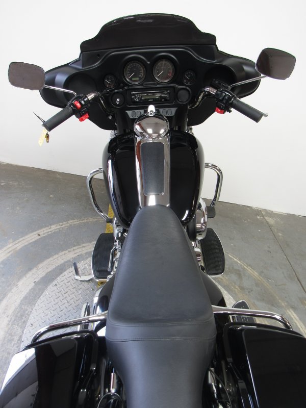 Used-2008-Harley-FLHTPi-Police-Edition-Electra-Glide-U4798-back.JPG