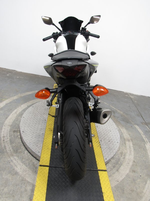 Used-2017-Yamaha-YZFR3-for-sale-in-Michigan-U4920-5.JPG