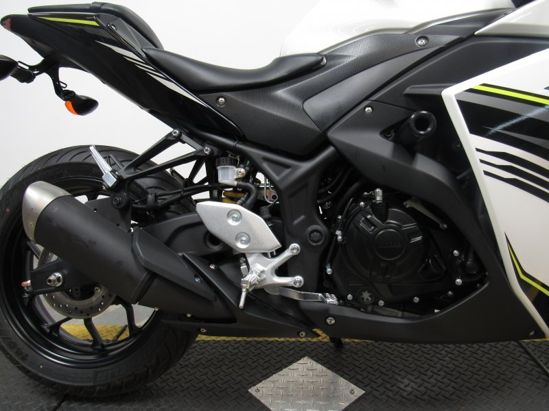 Used-2017-Yamaha-YZFR3-for-sale-in-Michigan-U4920-Engine.JPG
