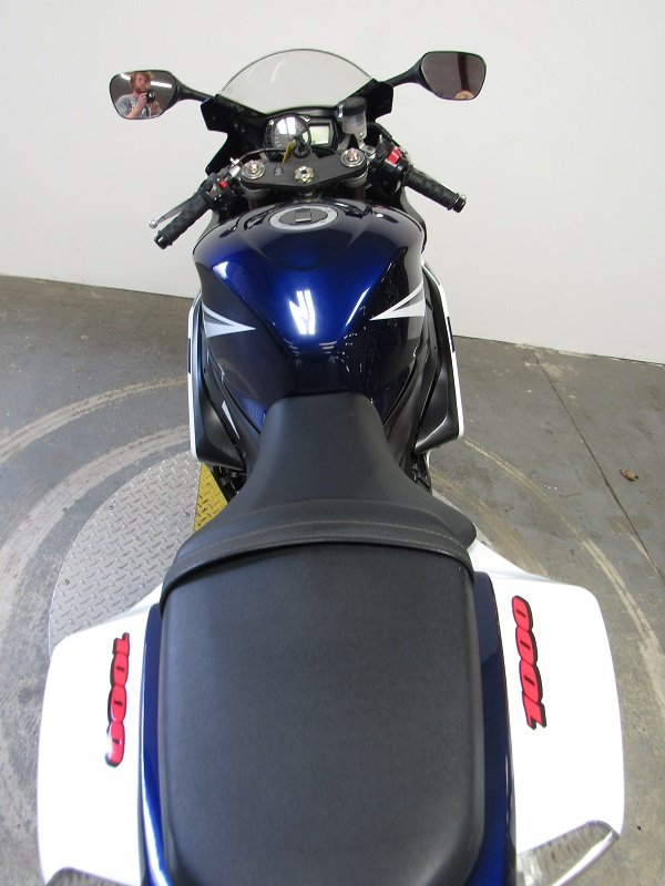 Used-2005-Suzuki-GSXR1000-U4921-for-sale-in-Michigan-back-2.JPG Used-2005-Suzuki-GSXR1000-U4921-for-sale-in-Michigan-back-2.JPG