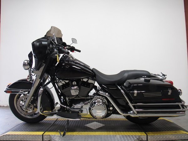 Used-2008-Harley-Electra-Glide-FLHTPi-U4799-for-sale-in-Michigan-1.JPG