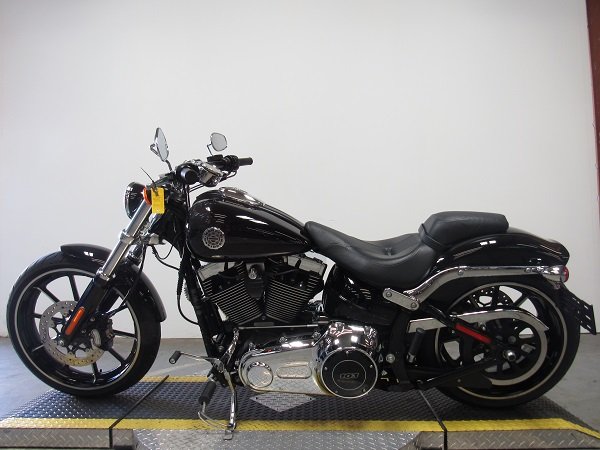 Used-2015-Harley-Breakout-FXSB-U4847-for-sale-in-Michigan-2.JPG Used-2015-Harley-Breakout-FXSB-U4847-for-sale-in-Michigan-2.JPG