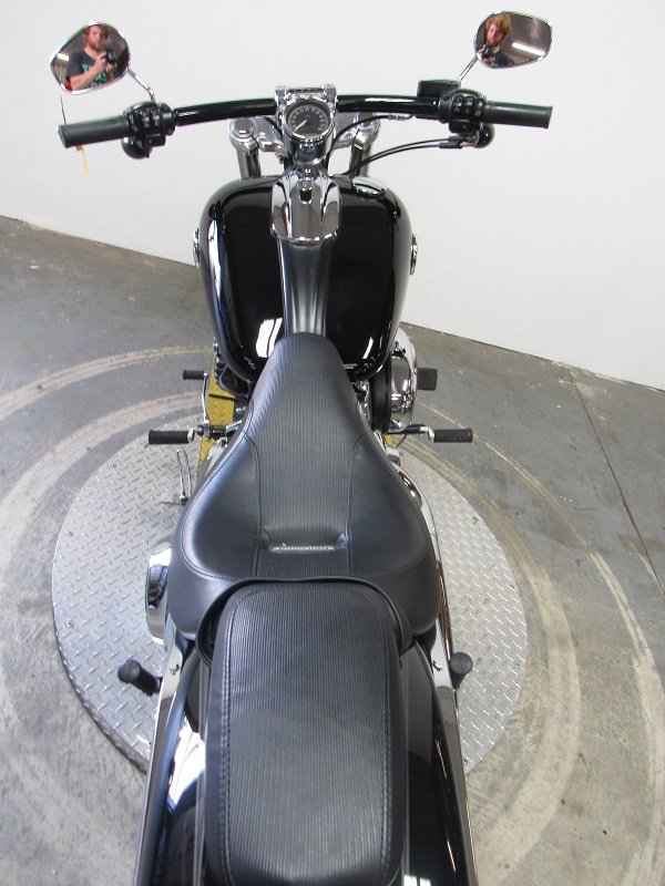 Used-2015-Harley-Breakout-FXSB-U4847-for-sale-in-Michigan-back.JPG