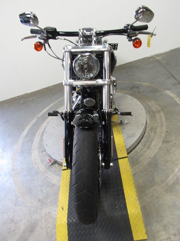 Used-2015-Harley-Breakout-FXSB-U4847-for-sale-in-Michigan-front2.JPG