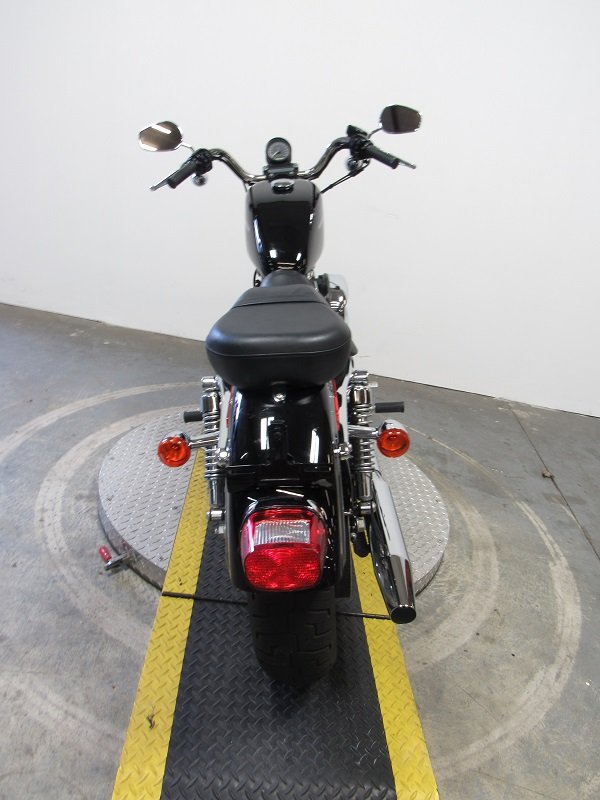Used-2006-Harley-XL883-U4872-for-sale-in-Michigan-back-1.JPG