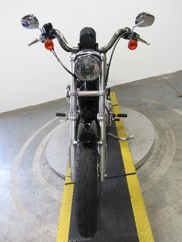 Used-2006-Harley-XL883-U4872-for-sale-in-Michigan-front-1.JPG