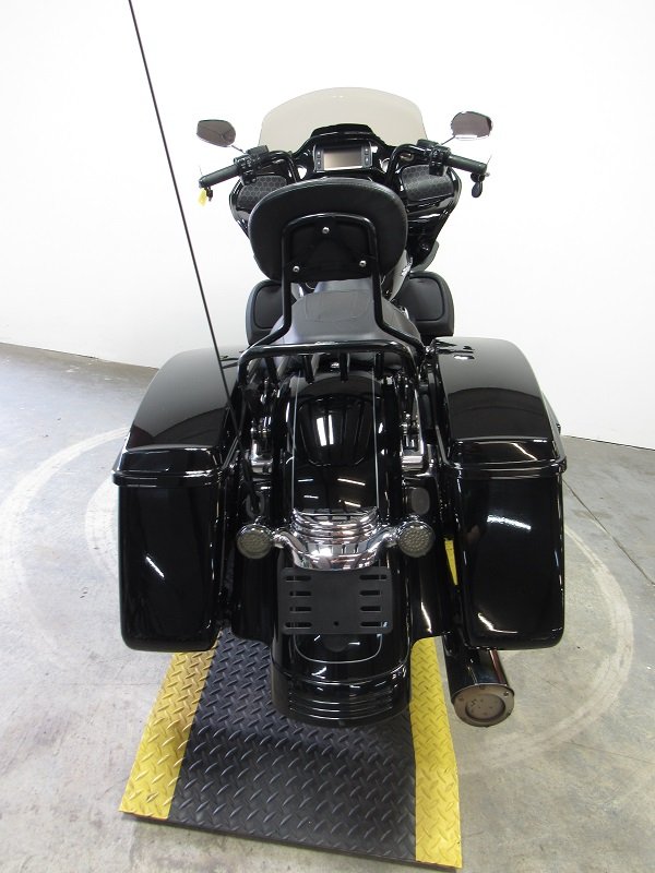 Used-2015-Harley-Road-Glide-Special-FLTRXS-U4792-for-sale-in-Michigan-back.JPG