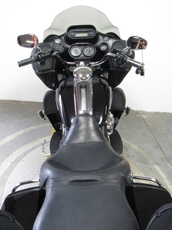 Used-2015-Harley-Road-Glide-Ultra-FLTRU-U4895-for-sale-in-Michigan-back.JPG