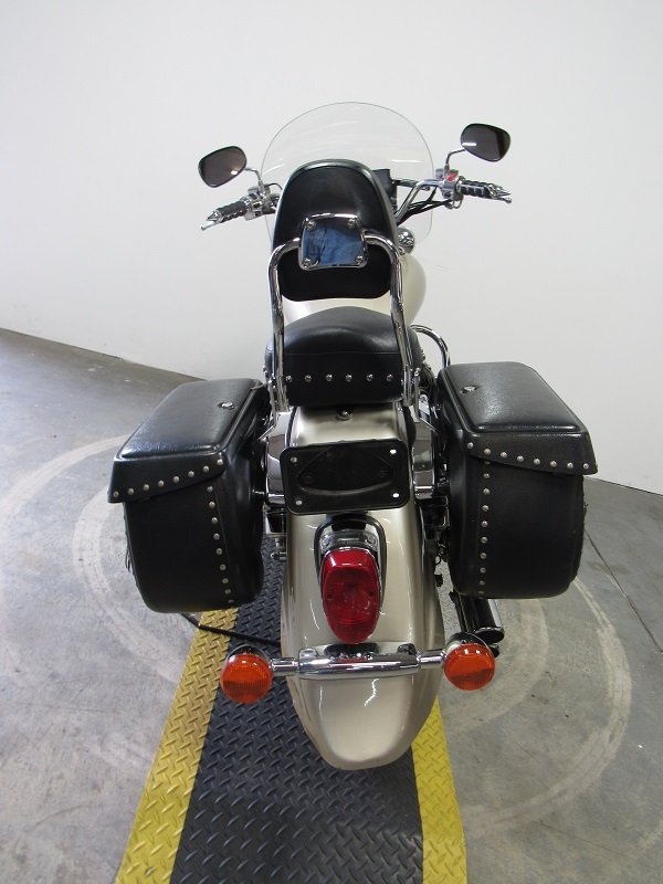 2005-Kawasaki-Vulcan-VN1600-U4790-for-sale-in-Michigan-back2.JPG