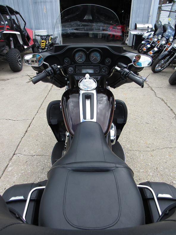 Used-2011-Harley-Tri-Glide-Ultra-Classic-FLHTCUTG-for-sale-in-Michigan-back.PNG