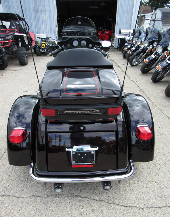 Used-2011-Harley-Tri-Glide-Ultra-Classic-FLHTCUTG-for-sale-in-Michigan-back2.PNG