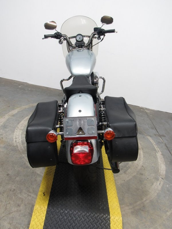 2014-harley-davidson-sportster-883-xl8836l-U4892-back-2.JPG