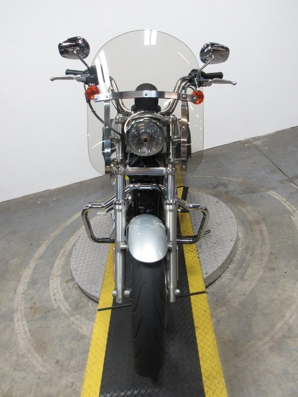 2014-harley-davidson-sportster-883-xl8836l-U4892-front-2.JPG