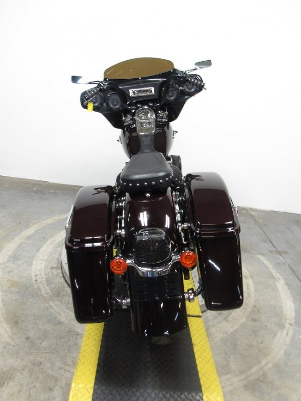 2014-harley-davidson-fld-103-switchback-u4889-back-2.JPG