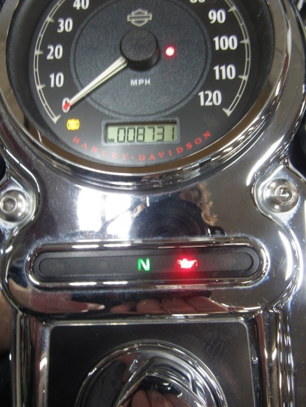 2014-harley-davidson-fld-103-switchback-u4889-odom.JPG