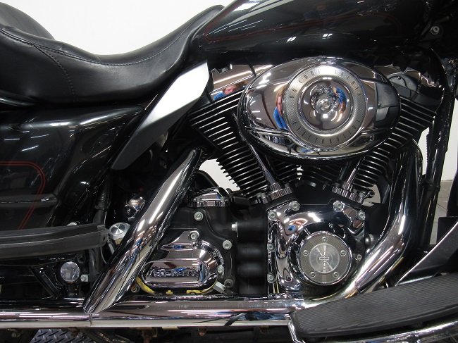 2007-harley-davidson-flhtcu-ultra-clasic-electra-glide-u4871-engine.JPG