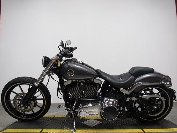 Used-2015-Harley-FXSB-Breakout-U4862-for-sale-in-michigan-2.JPG