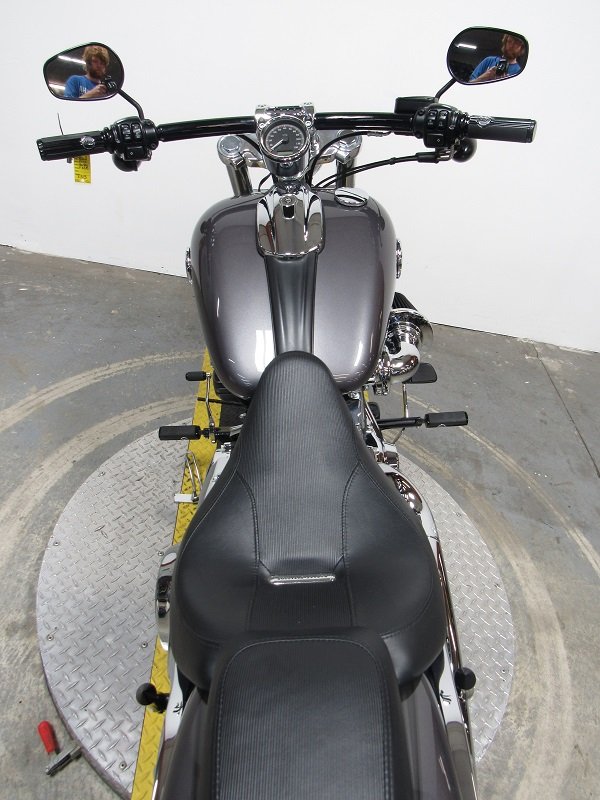 Used-2015-Harley-FXSB-Breakout-U4862-for-sale-in-michigan-back.JPG