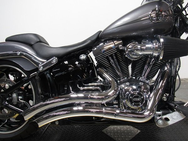 Used-2015-Harley-FXSB-Breakout-U4862-for-sale-in-michigan-engine.JPG