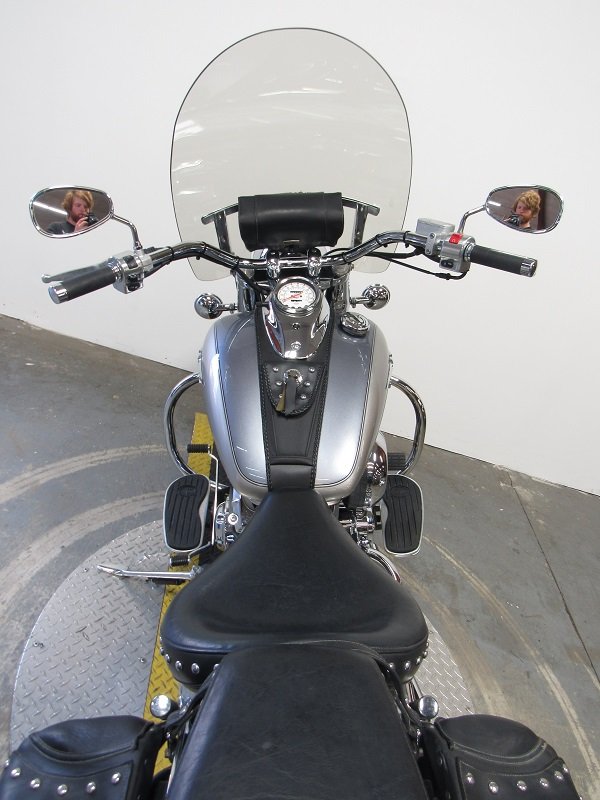 Used-2009-yamaha-v-star-650-XVS650-U4948-for-sale-in-michigan-back.JPG