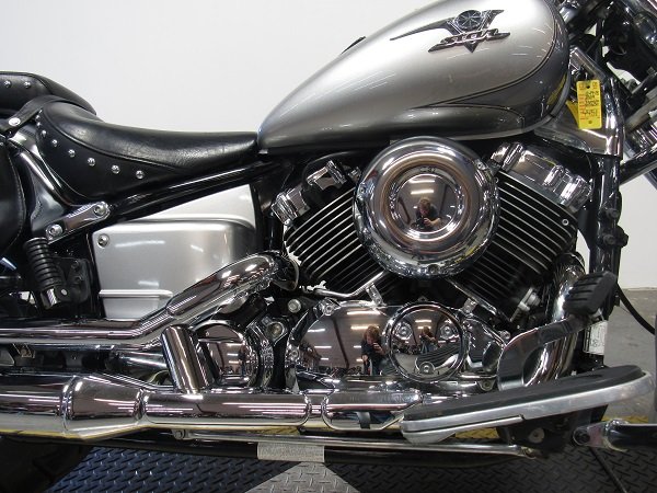 Used-2009-yamaha-v-star-650-XVS650-U4948-for-sale-in-michigan-engine.JPG