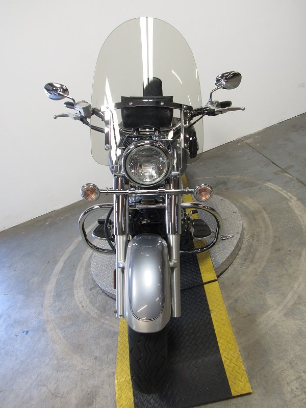 Used-2009-yamaha-v-star-650-XVS650-U4948-for-sale-in-michigan-front2.JPG