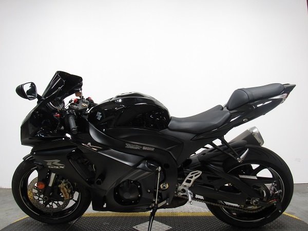 used-2014-suzuki-gsxr-1000-u4949-for-sale-in-michigan-2.JPG