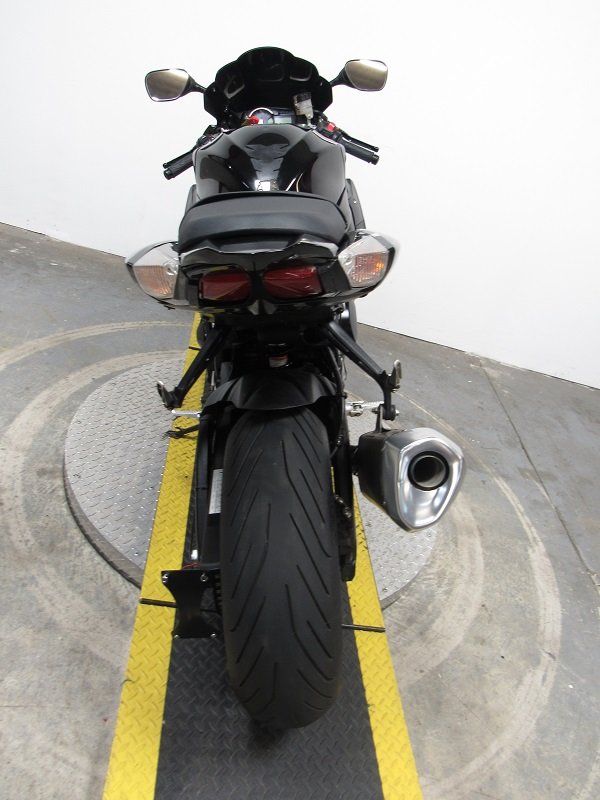 used-2014-suzuki-gsxr-1000-u4949-for-sale-in-michigan-back2.JPG used-2014-suzuki-gsxr-1000-u4949-for-sale-in-michigan-back2.JPG