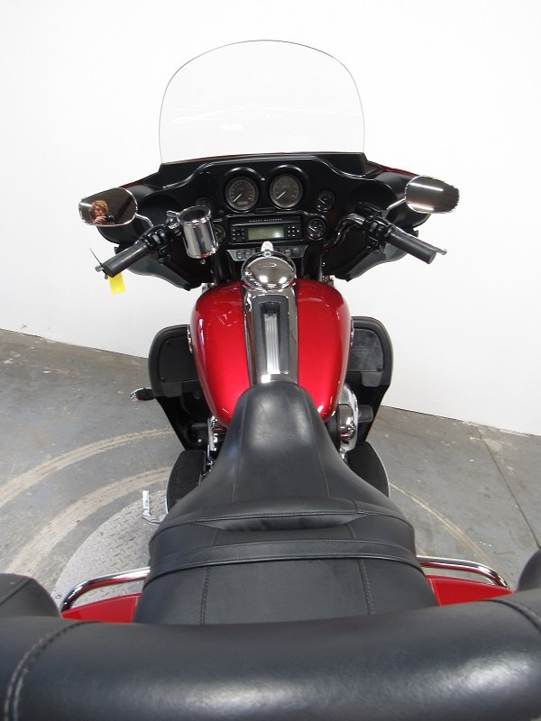 used-2012-harley-Ultra-classic-FLHTCU-U4917-for-sale-in-michigan-back.JPG