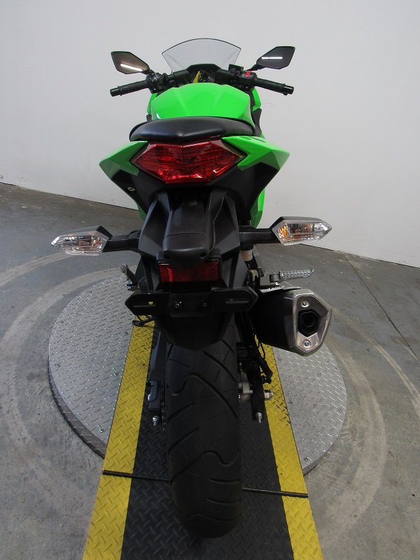 used-2015-kawasaki-ninja-300-ex300bffa-u4934-for-sale-in-michigan-back2.JPG