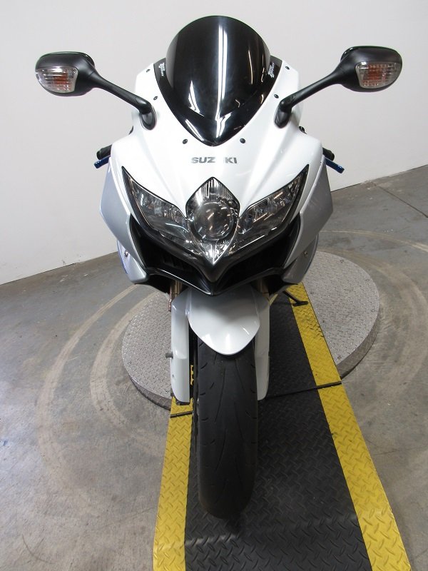 used-2008-suzuki-gsxr600-u4841-for-sale-in-michigan-front2.JPG