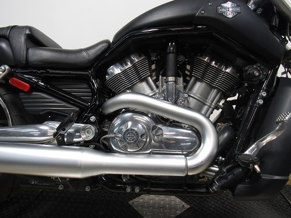 used-2016-harley-vrscf-muscle-rod-u4876-for-sale-in-michigan-engine.JPG