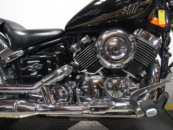 used-2013-yamaha-vstar-650-xvs65dbc-u4926-for-sale-in-michigan-engine.JPG