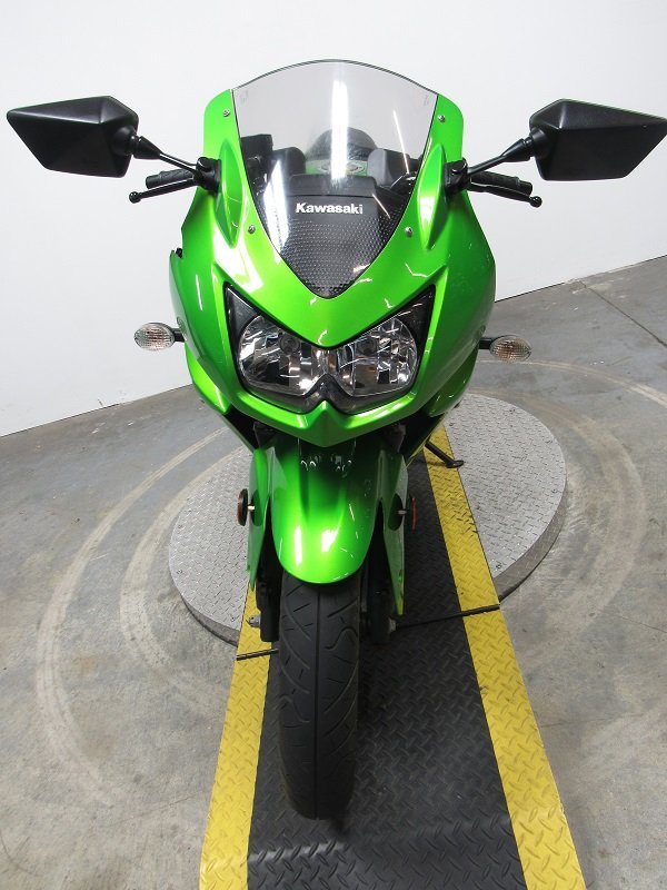 used-2012-kawasaki-ninja-20-ex250jcf-u4932-for-sale-in-michigan-front.JPG