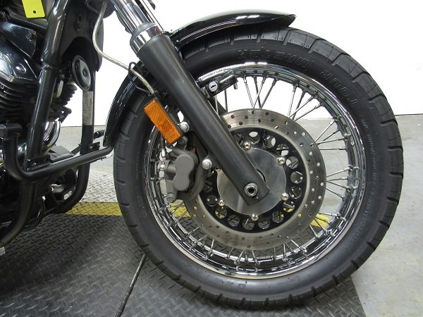 used-2006-yamaha-vstar-1100-u4925-for-sale-in-michigan-wheel.JPG