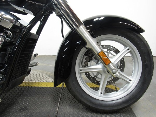 used-2015-honda-interstate-vt13ctf-u4929-for-sale-in-michigan-wheel.JPG