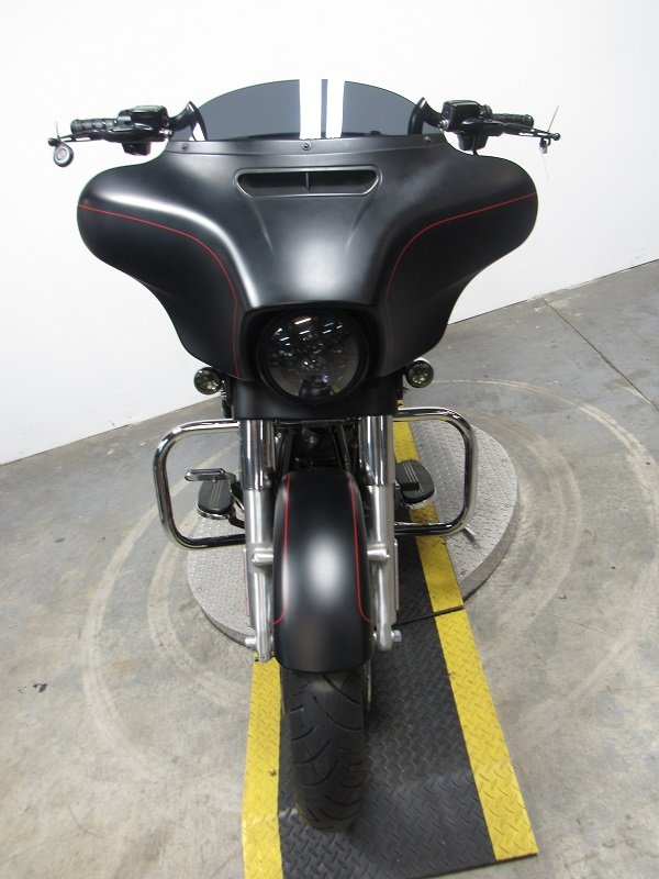 used-2015-harley-street-glide-special-flhxs-u4830-for-sale-in-michigan-front.JPG