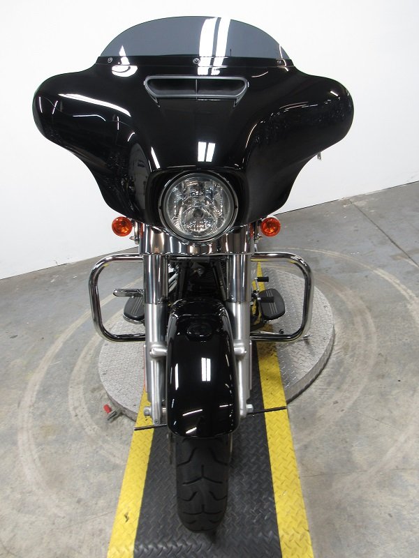 used-2016-harley-street-glide-flhx-u5014-for-sale-in-michigan-front2.JPG