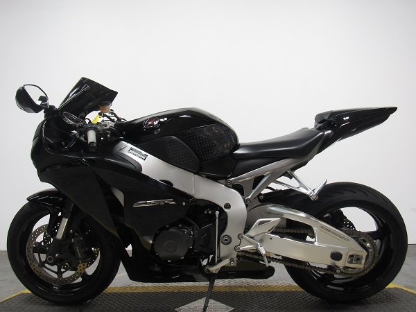 used-2011-honda-cbr1000rr-u5003-for-sale-in-michigan-2.JPG