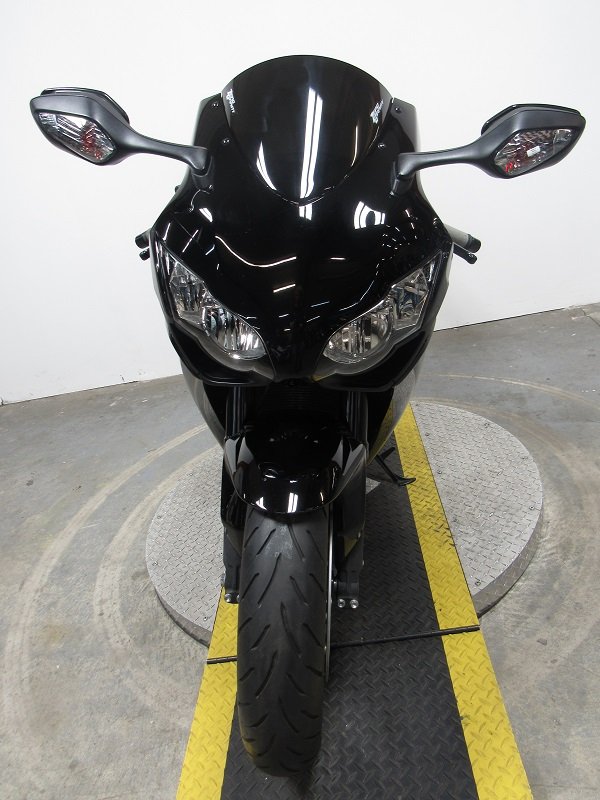used-2011-honda-cbr1000rr-u5003-for-sale-in-michigan-front2.JPG